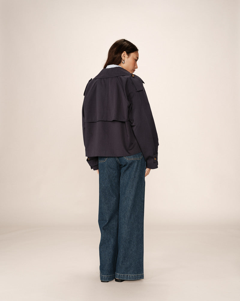 Trench coat curto de algodão