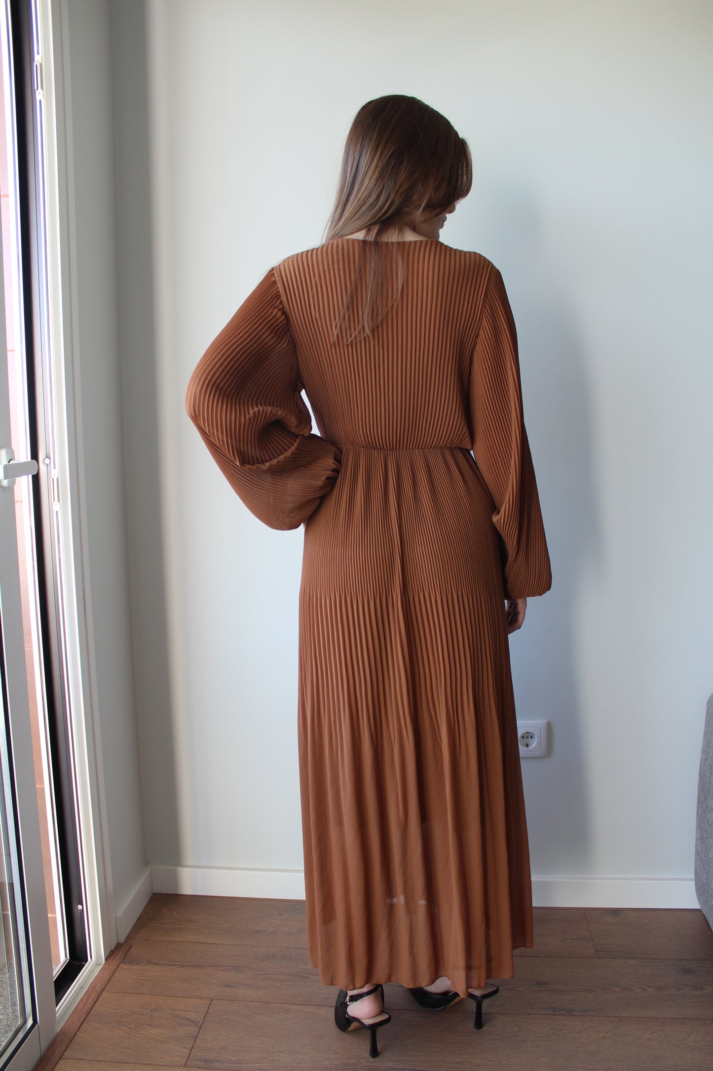 Vestido Plissado Manga Comprida