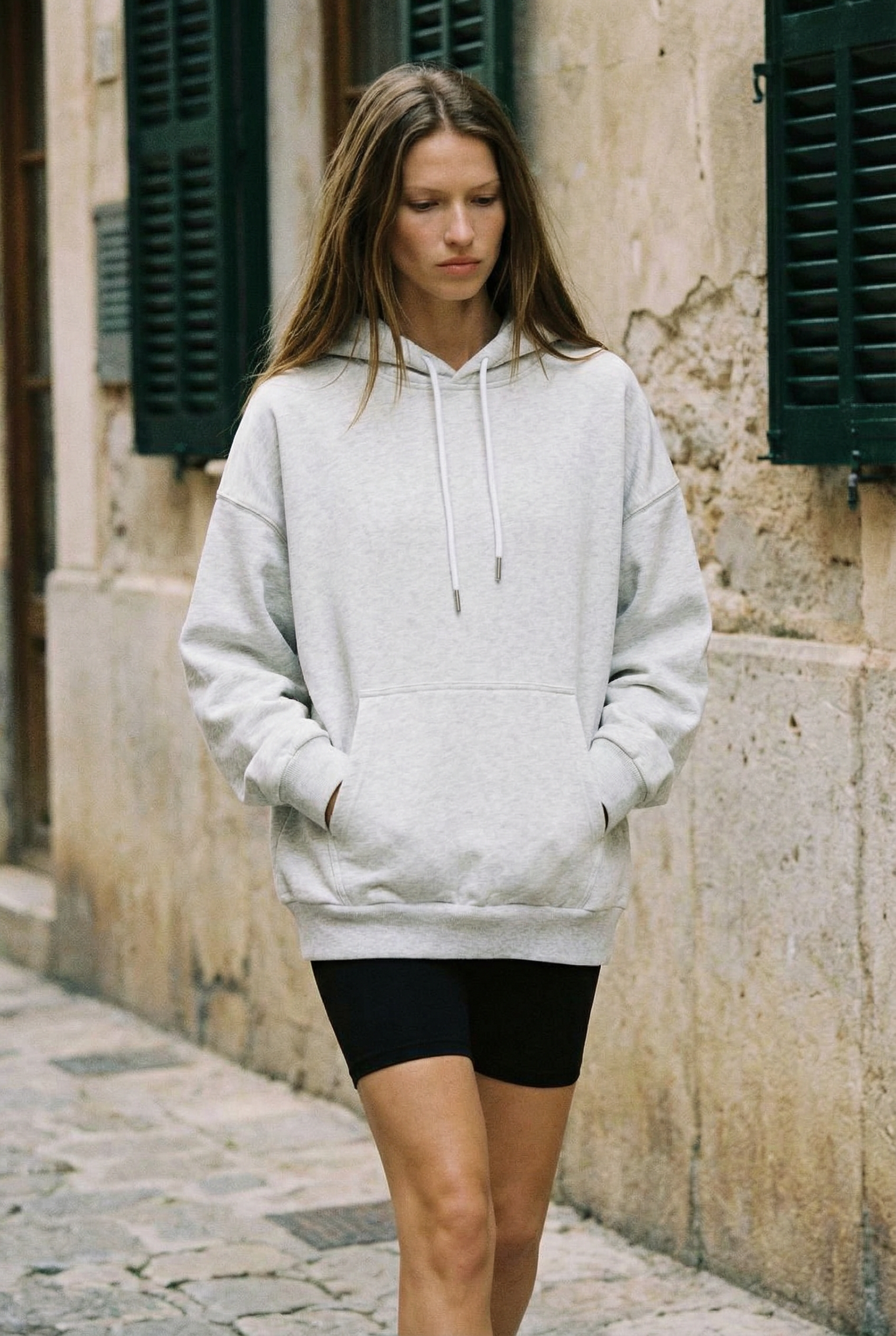 Sweat com capuz e brilhos costas