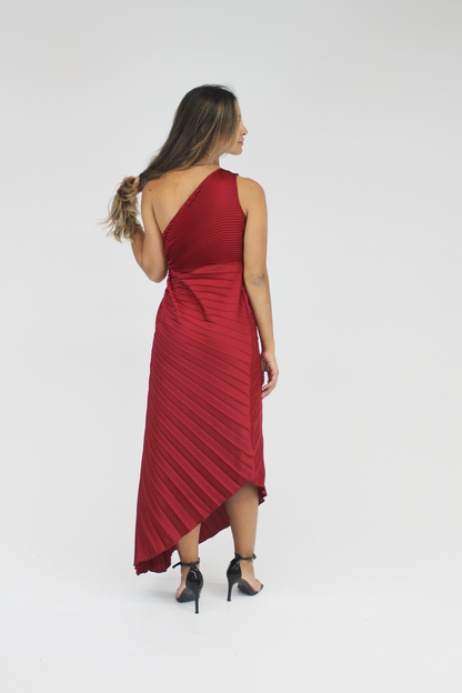 Vestido Plissado Assimétrico Midi c/ cut out