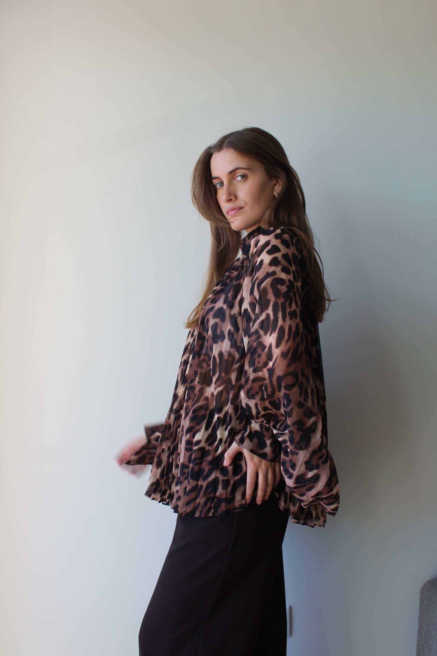 Camisa plissada padrão tigre