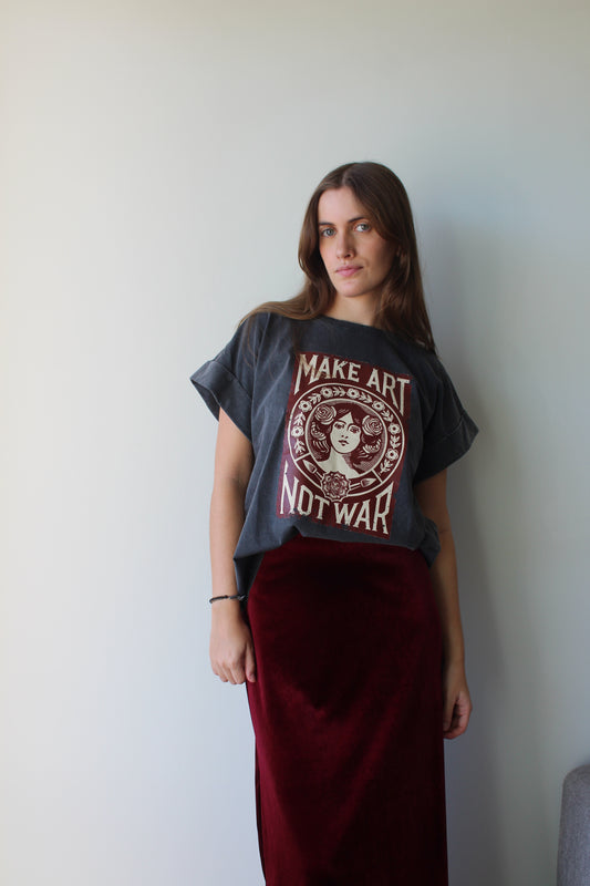 T-SHIRT "MAKE ART NOT WAR"