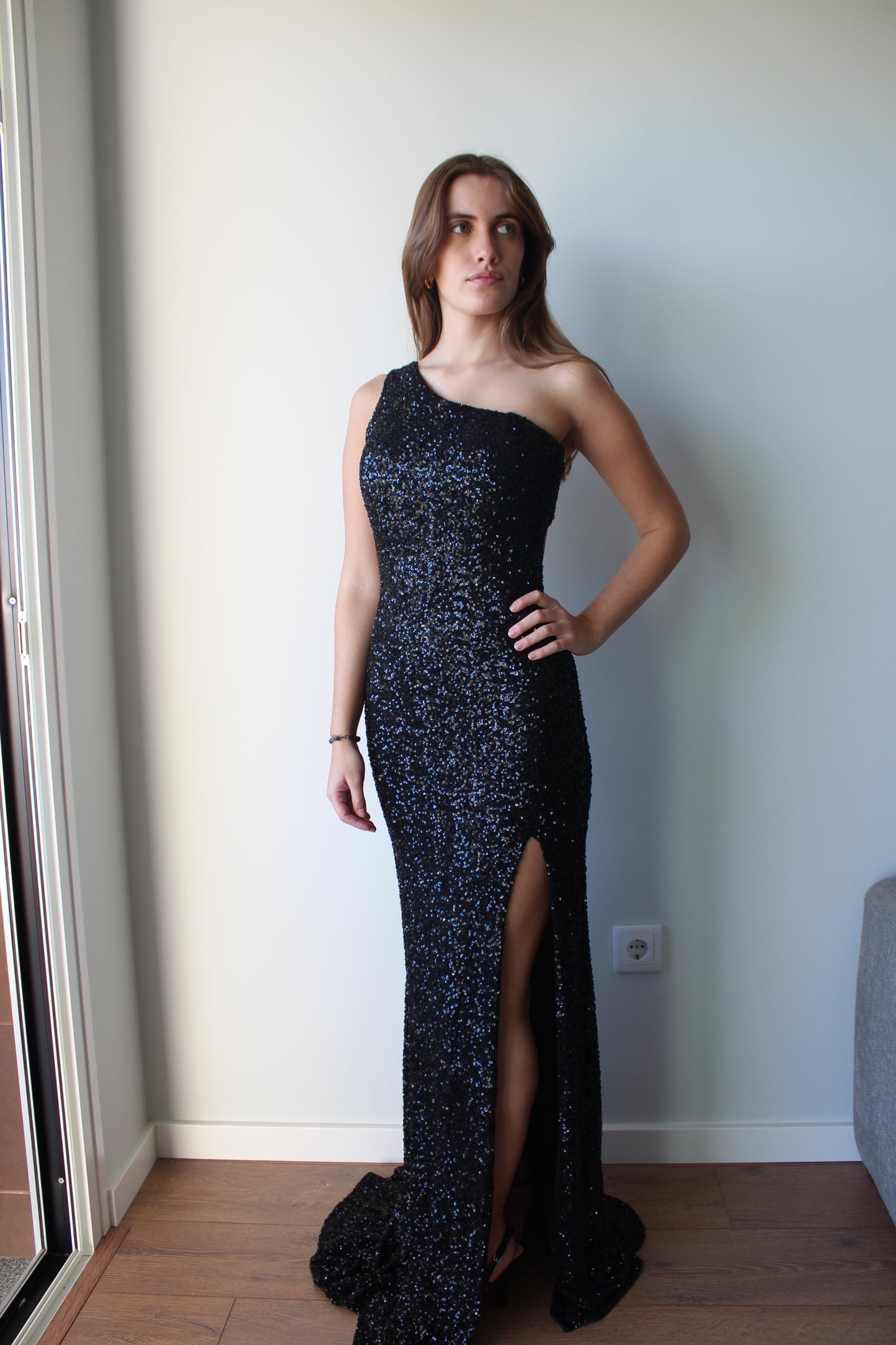 Vestido assimétrco lantejoulas