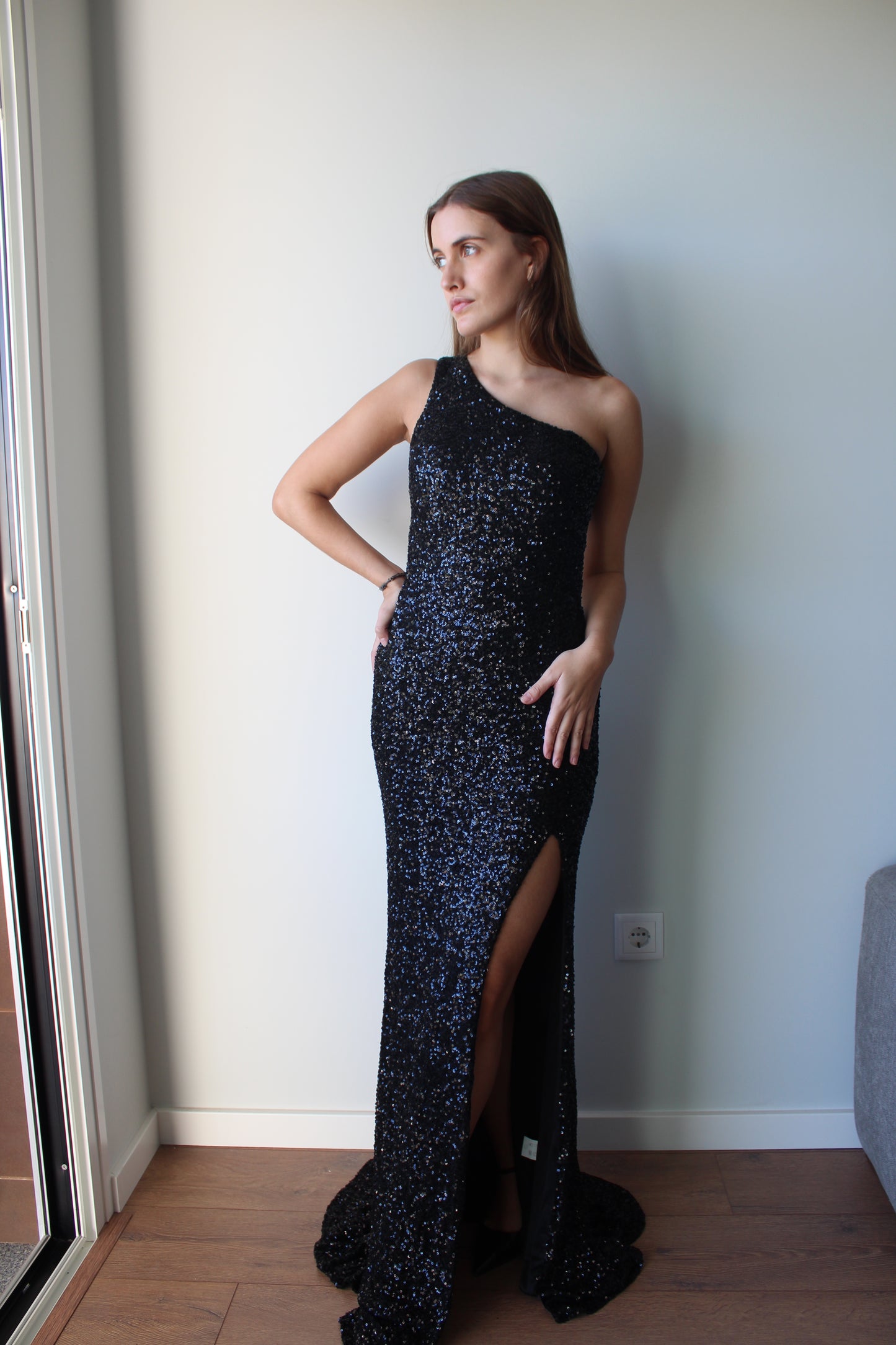 Vestido assimétrco lantejoulas