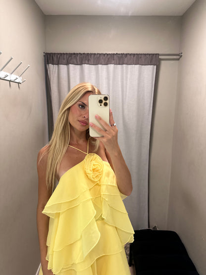 Vestido com flor Amarelo